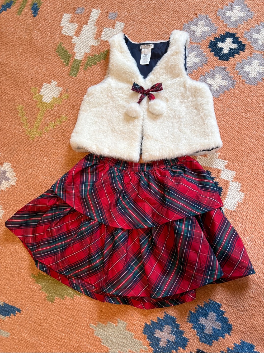 Max Studio Kids Girls Christmas Faux Fur Vest & Plaid Skirt 2-Piece Set Size 6